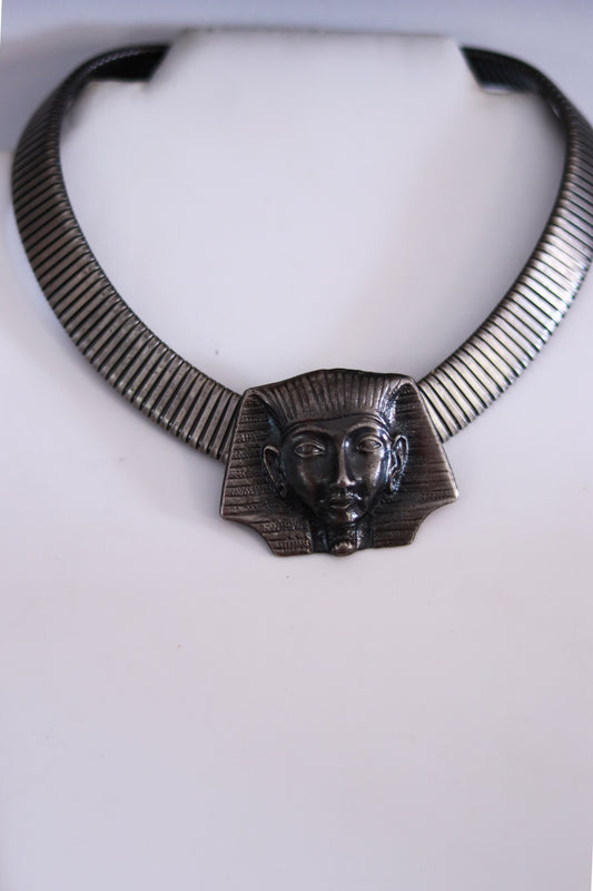 Collier ras-du-cou cintage