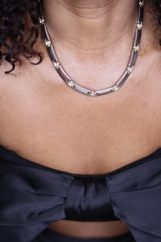 Collier en métal et strass