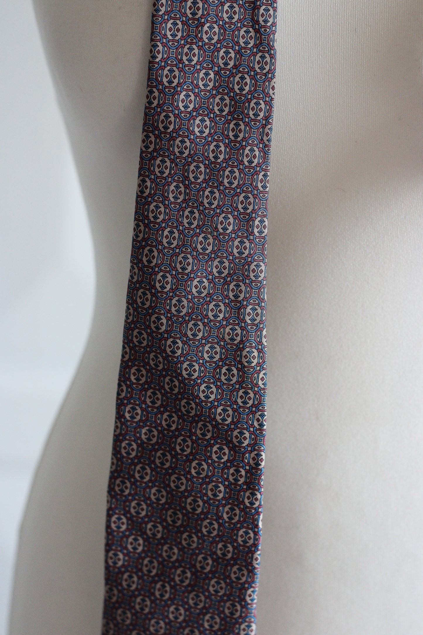 Nina Ricci cravate en soie