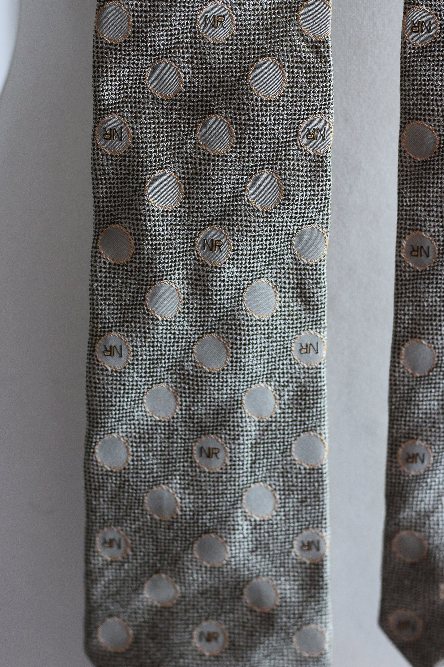 Nina Ricci cravate en soie