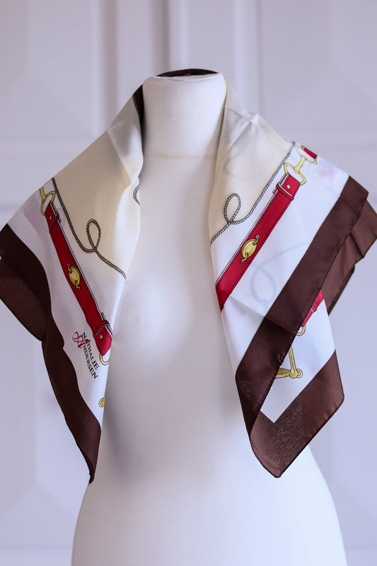 Nathalie Andersen foulard à motifs