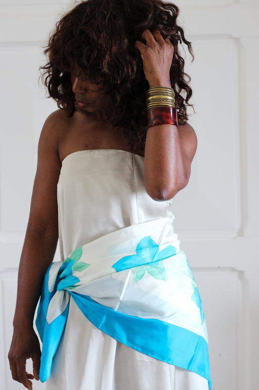 Foulard carré de soie fait main