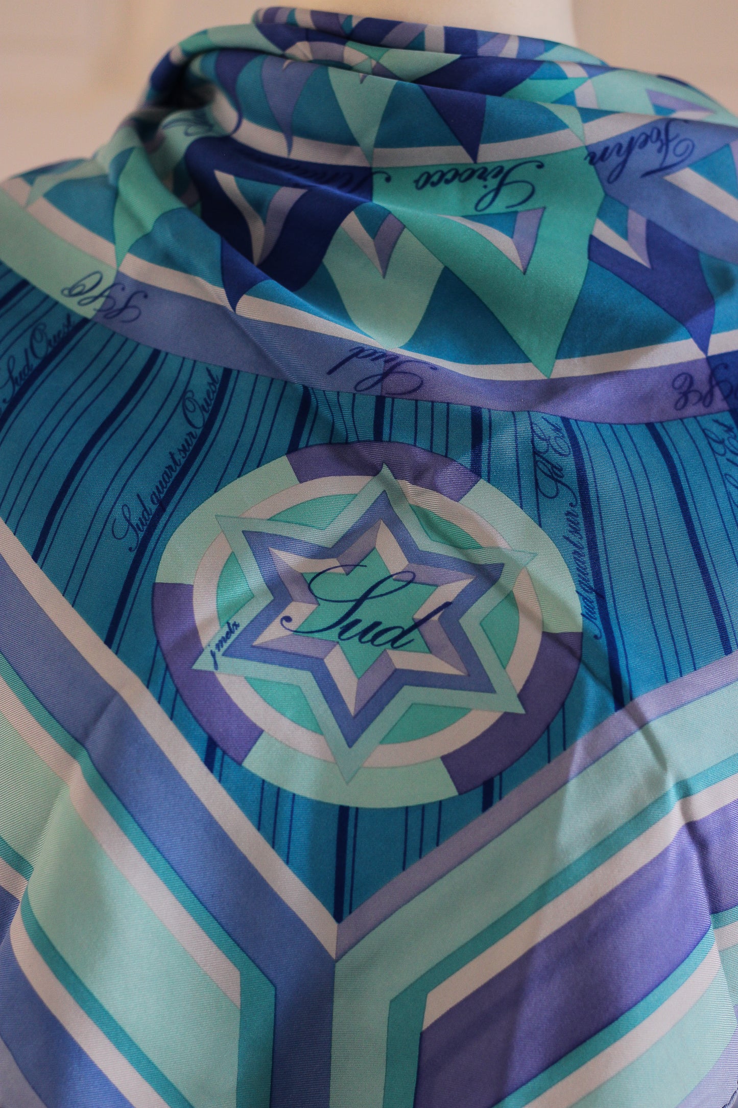 Foulard carré de soie marine
