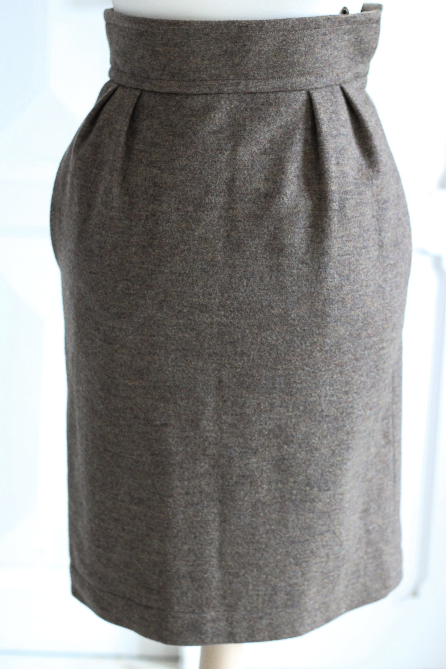 Céline Paris jupe taille haute