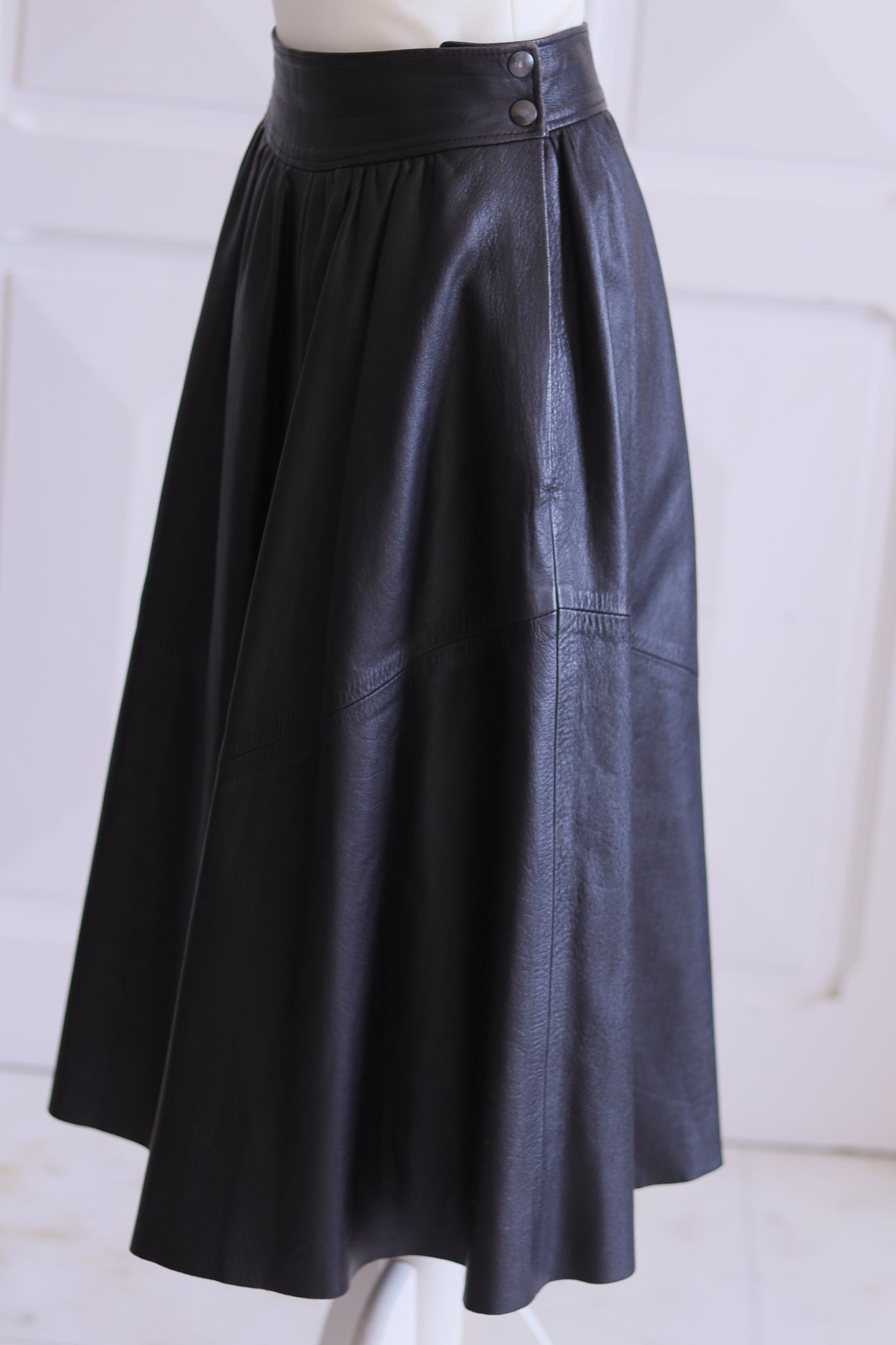 Saint Georges jupe cuir