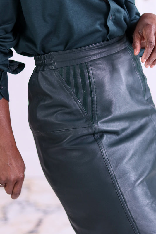Jupe crayon en cuir vert