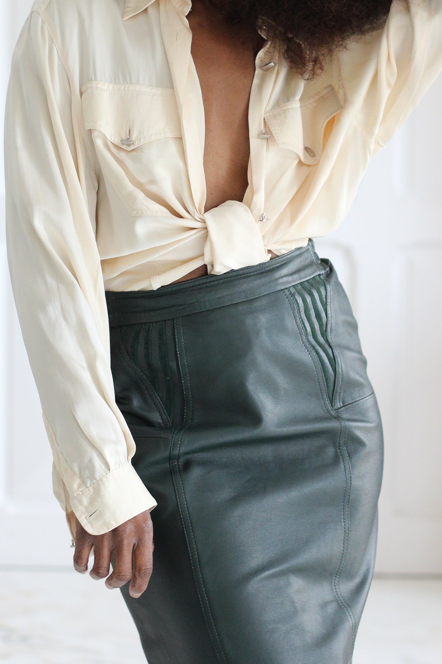 Jupe crayon en cuir vert