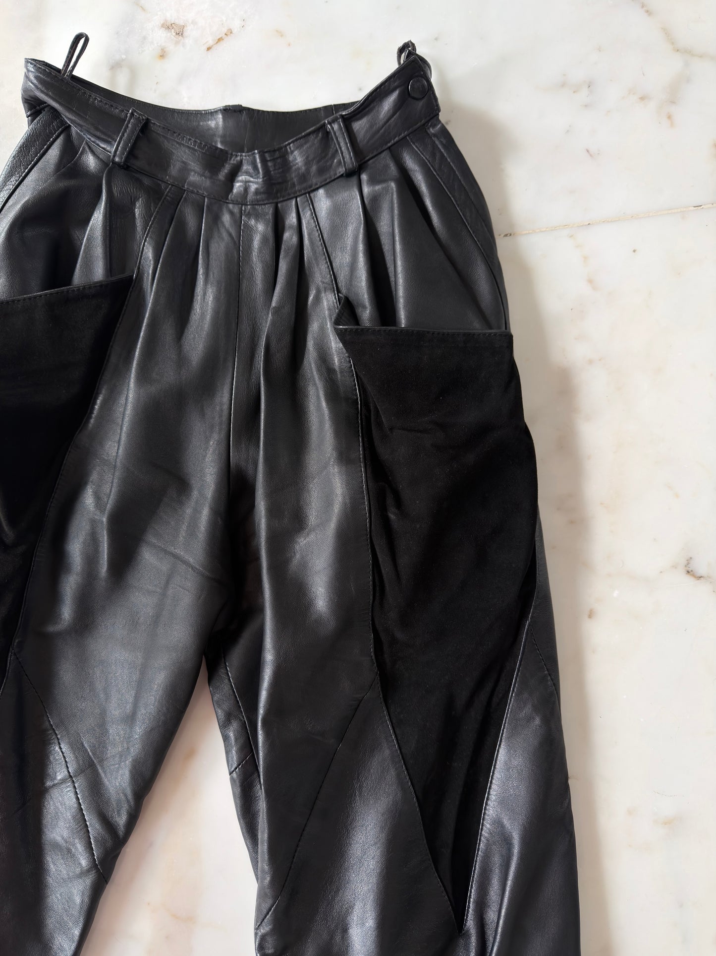 Pantalon cuir taille haute années 1980