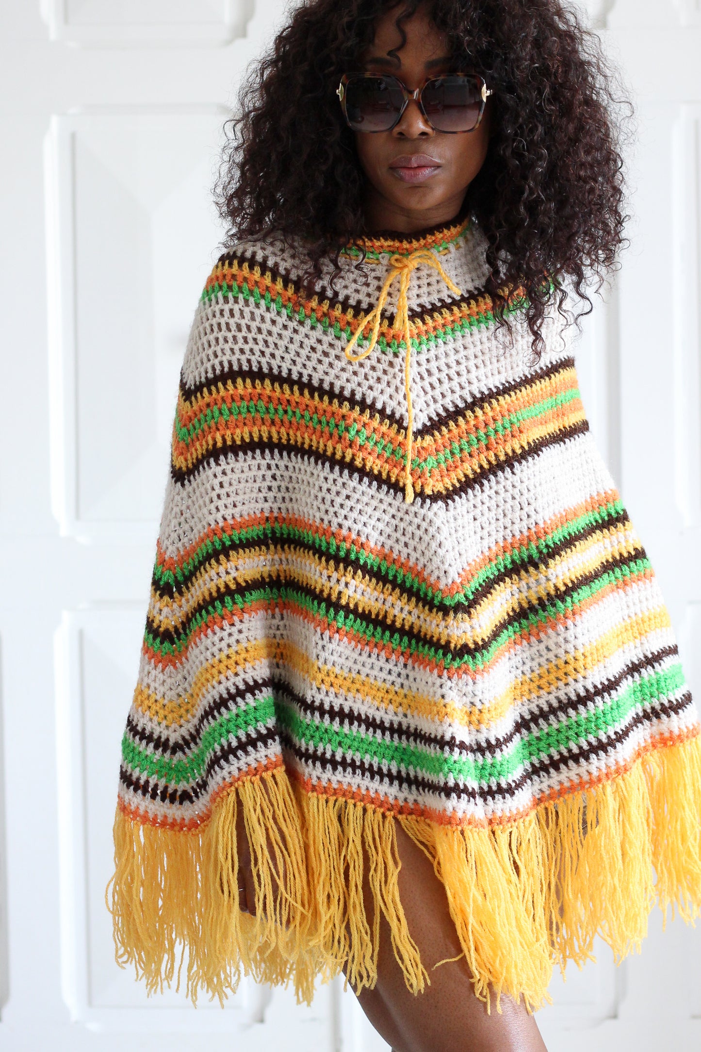 Tricoté main poncho en maille multicolore