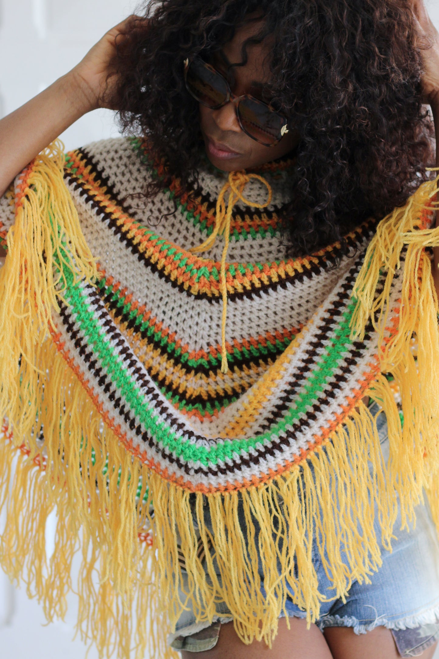 Tricoté main poncho en maille multicolore
