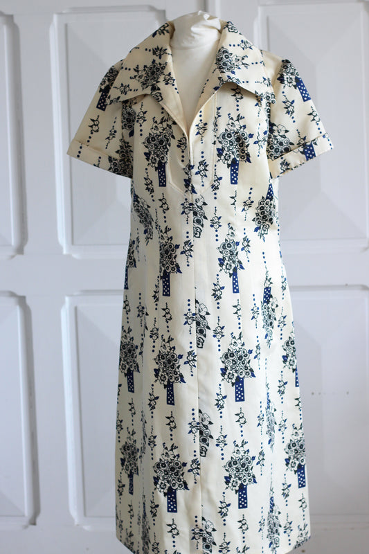 Robe vintage col pelle à tarte