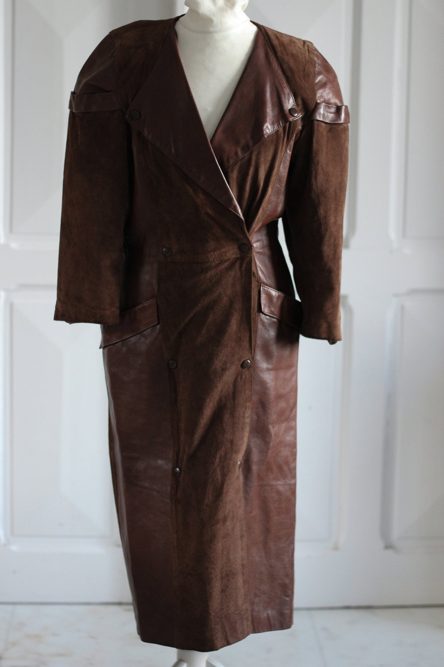 Virginie robe en cuir