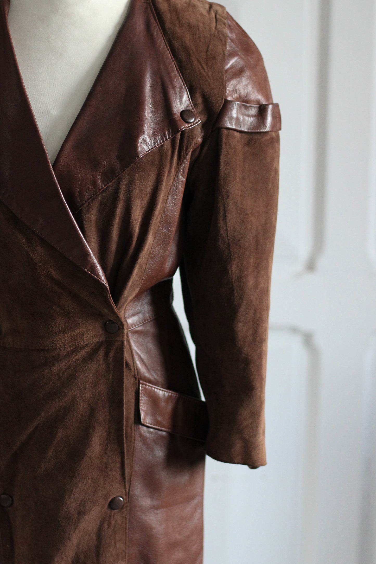 Virginie robe en cuir