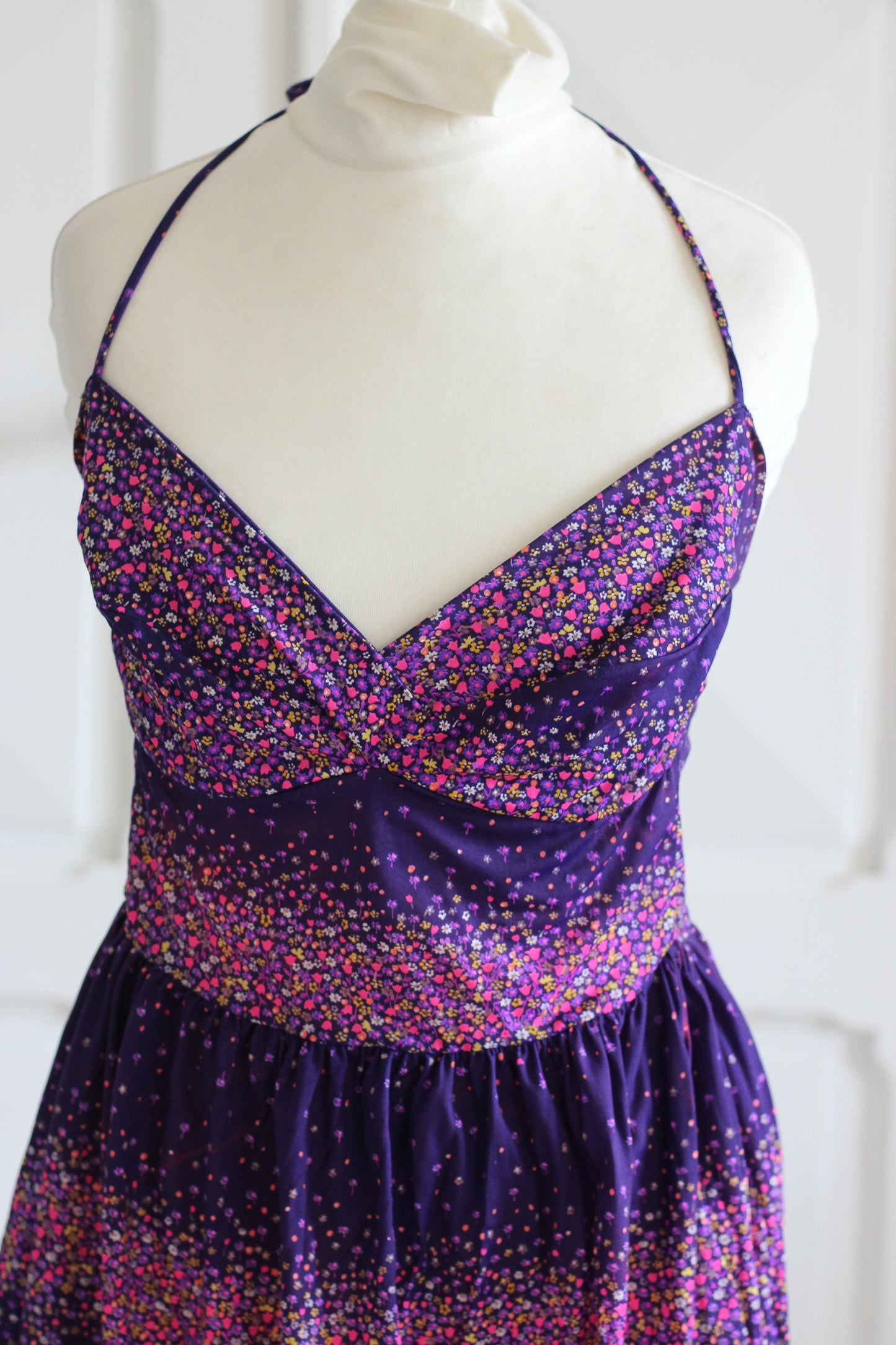 Robe dos nu à motifs