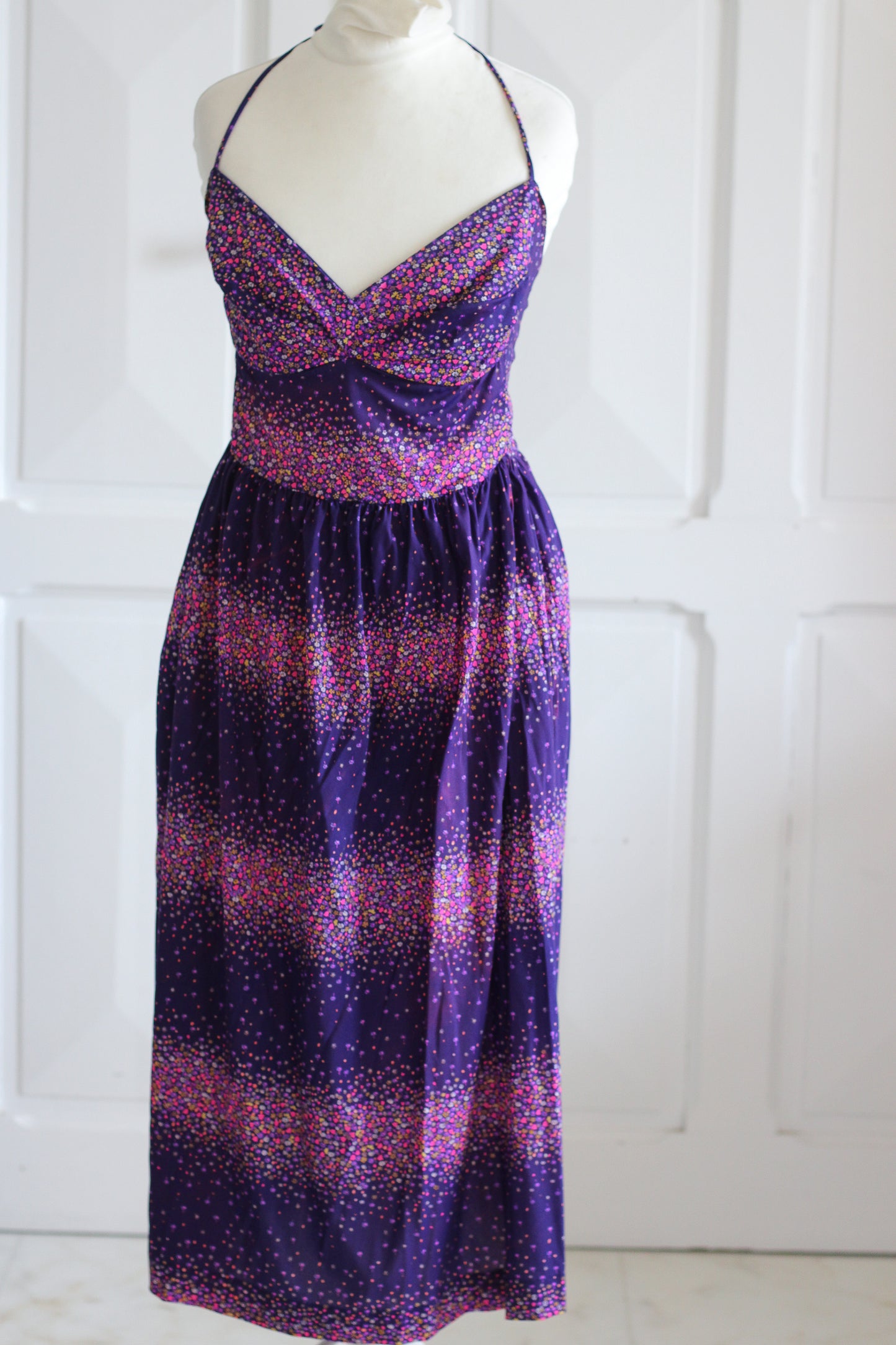 Robe dos nu à motifs