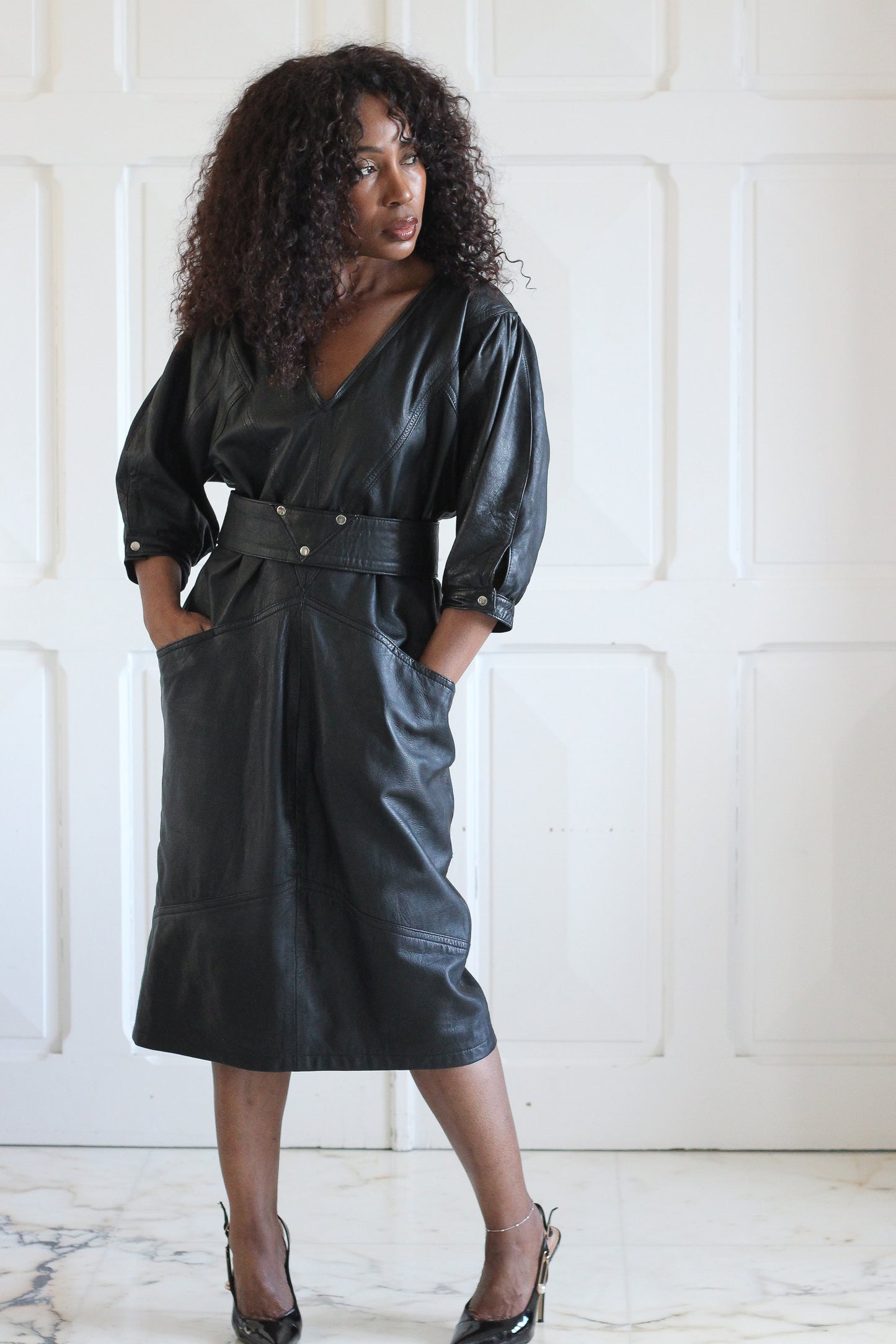 Robe en cuir vintage longueur midi