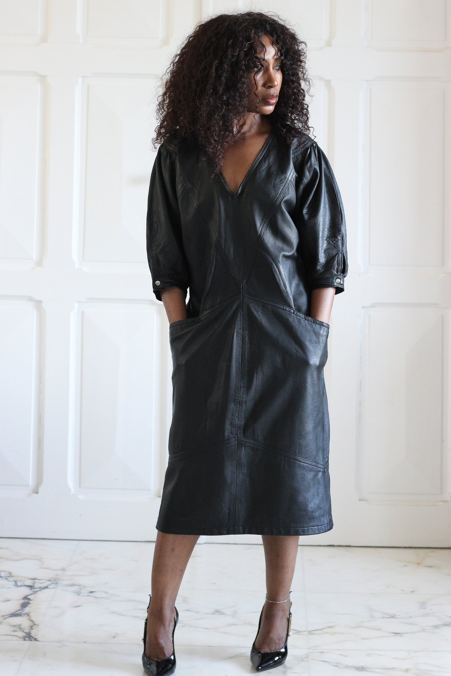 Robe en cuir vintage longueur midi