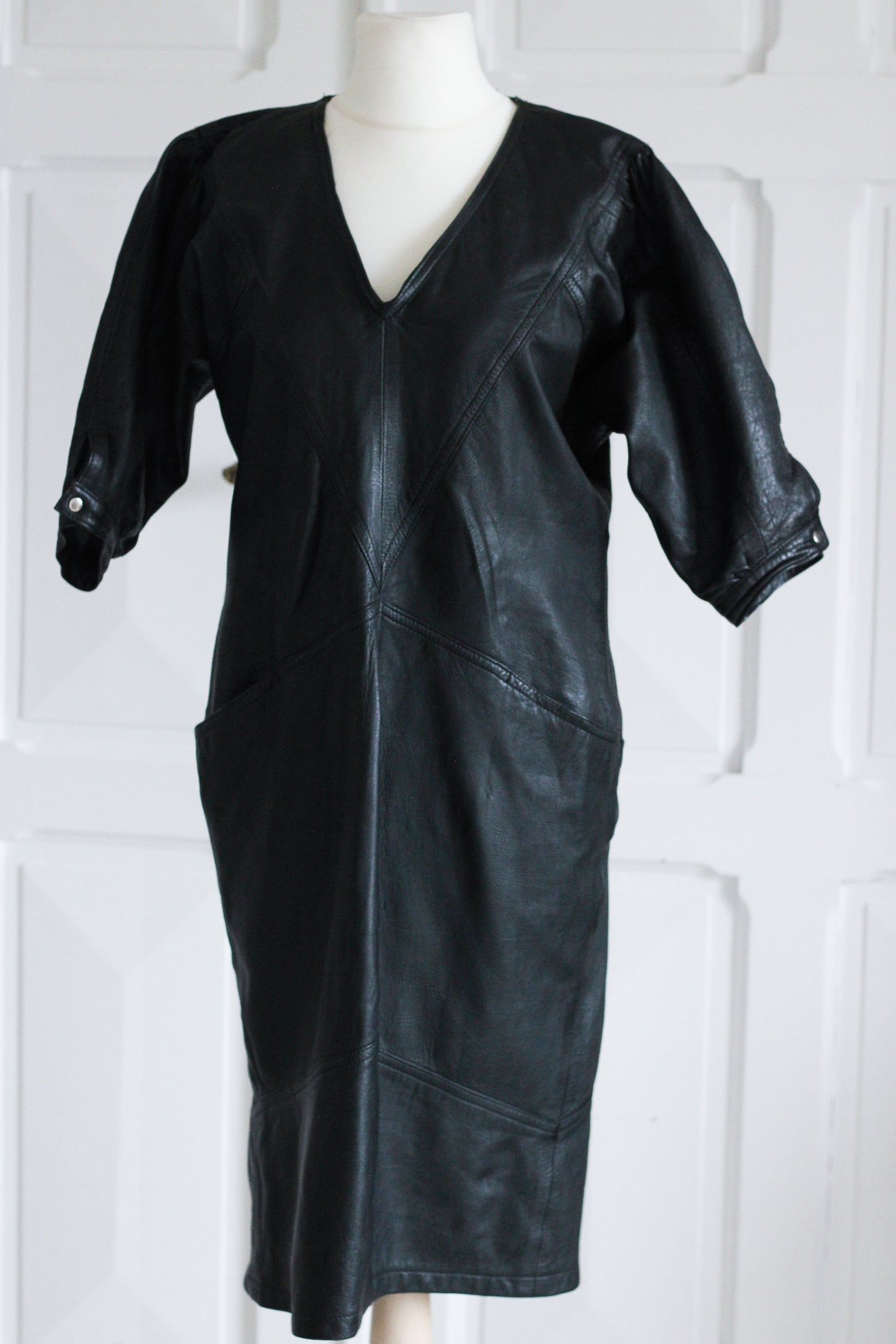 Robe en cuir vintage longueur midi