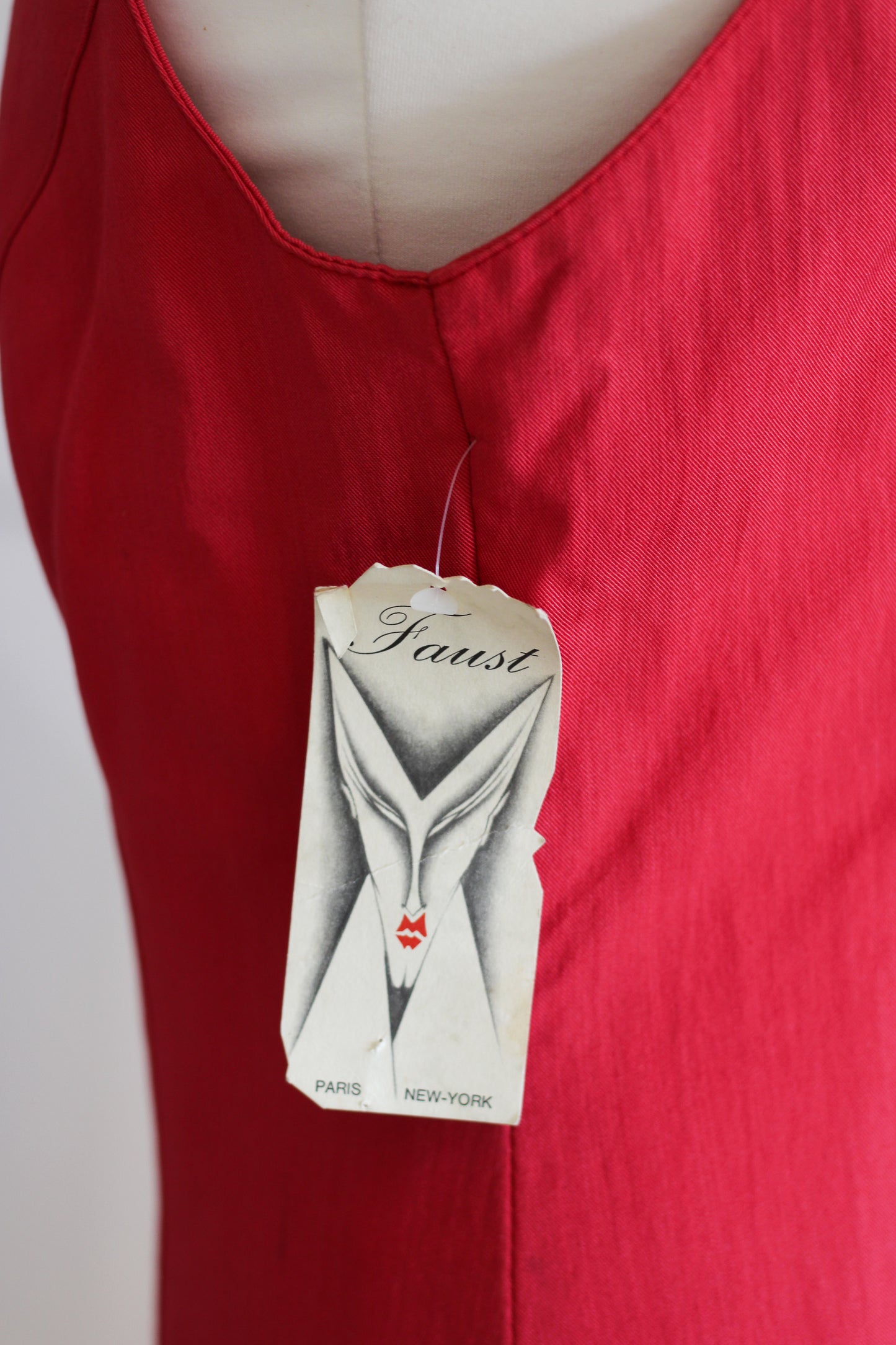 Faust robe droite