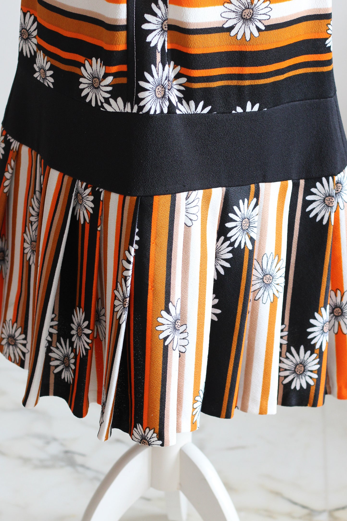 FAIT MAIN robe à plis plats