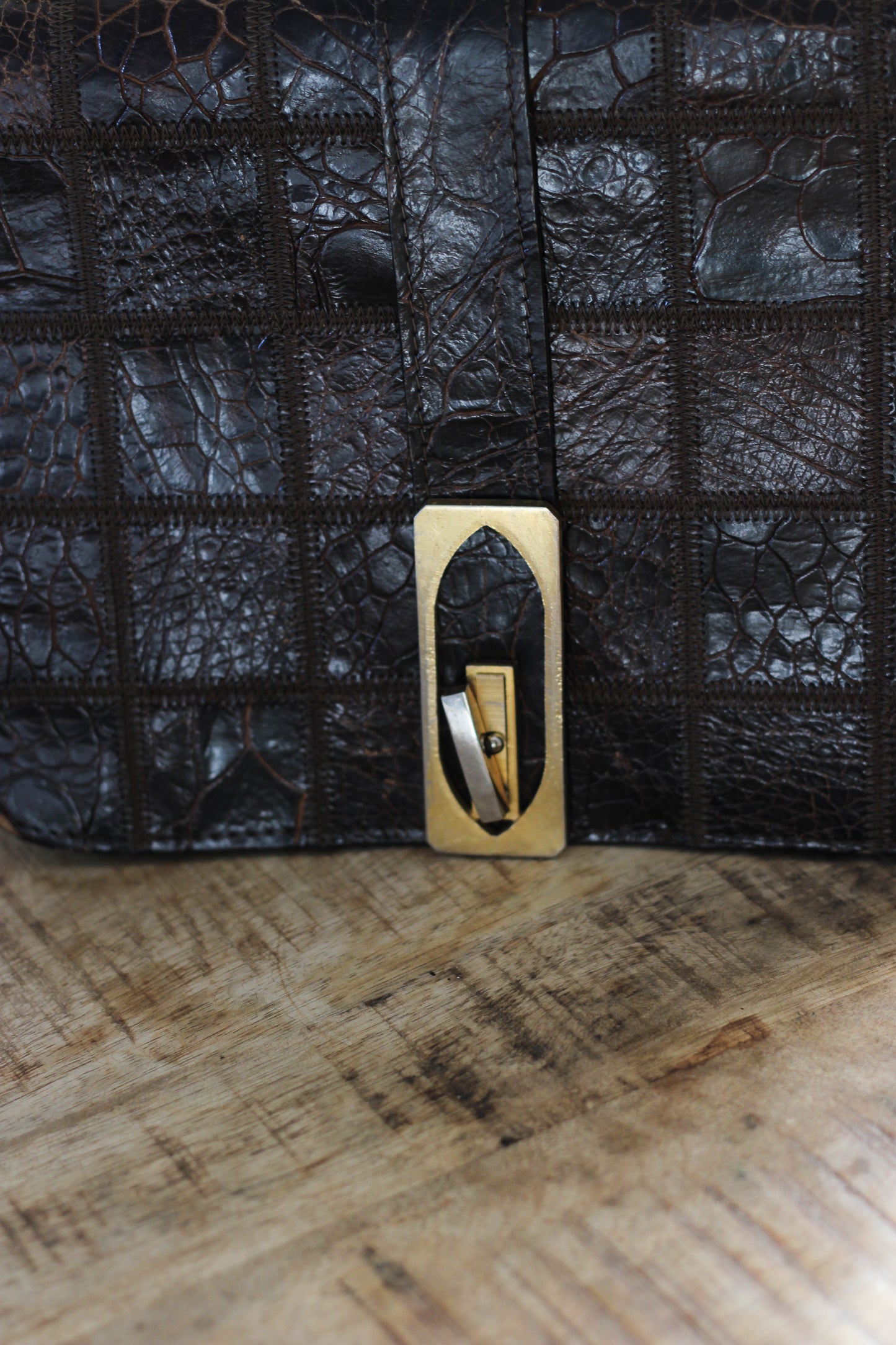 Sac en cuir vintage forme carré
