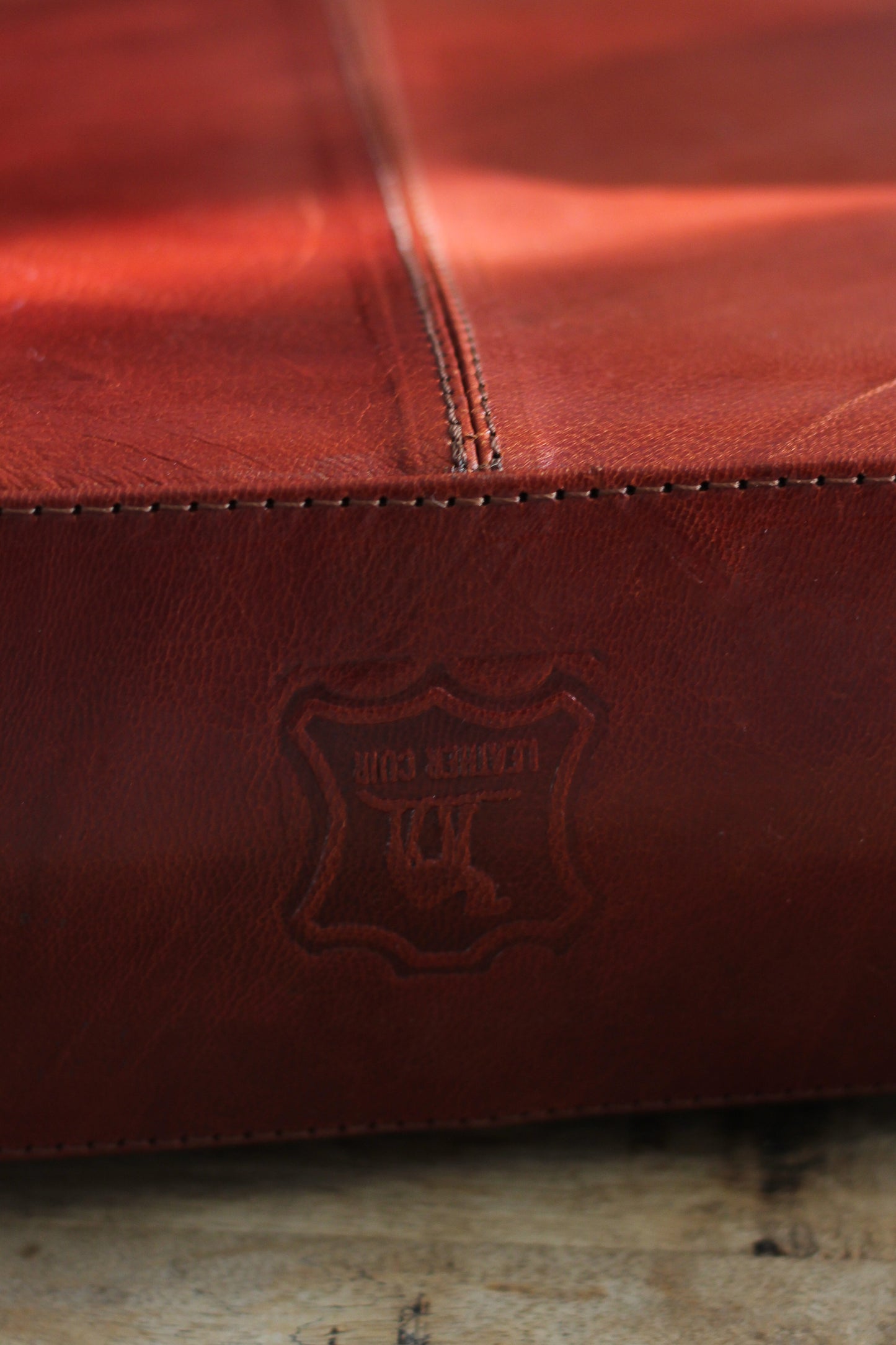 Sac artisanal en cuir vintage