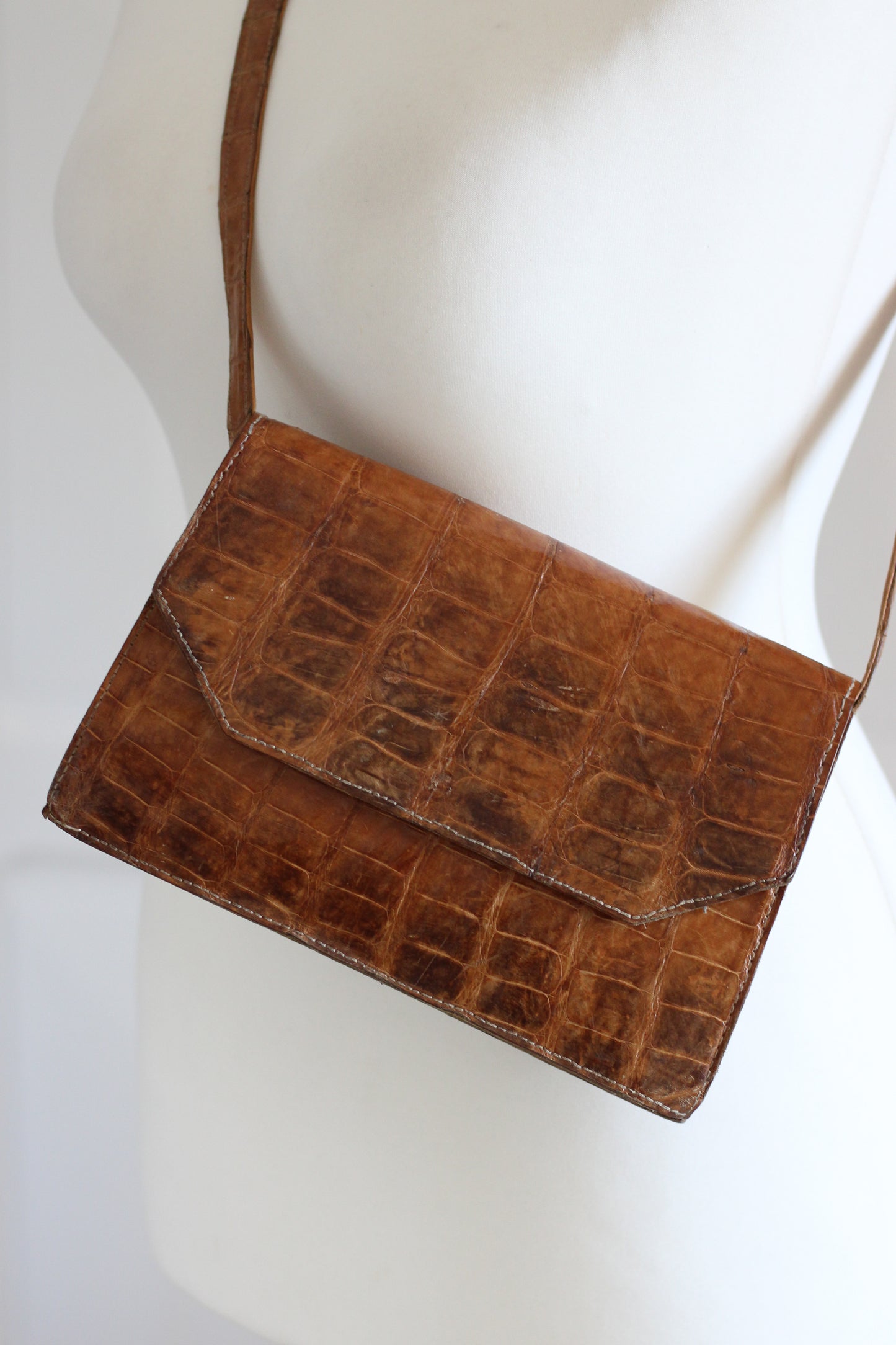 Sac pochette en cuir croco