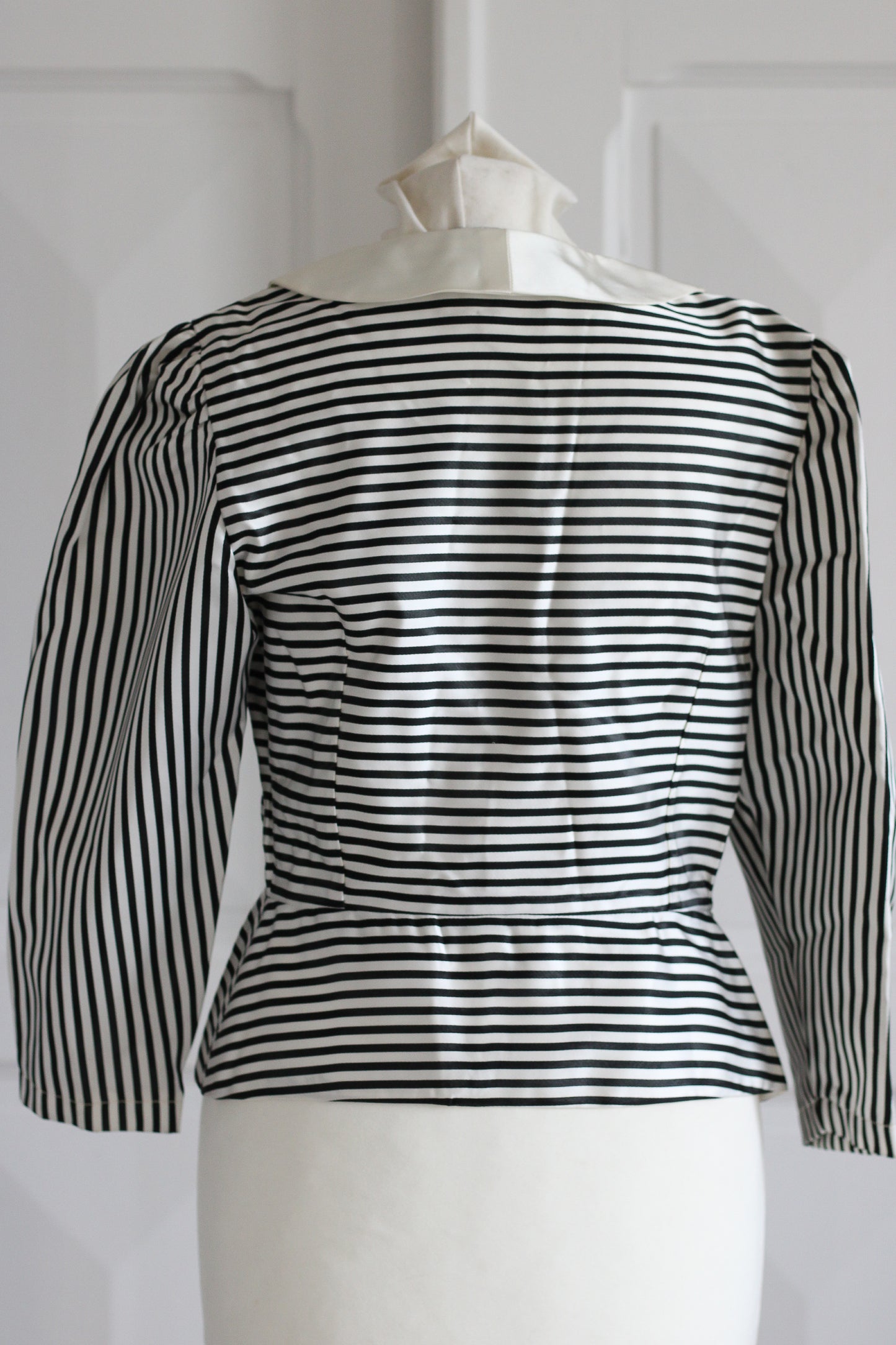 Baltai veste à motifs rayures