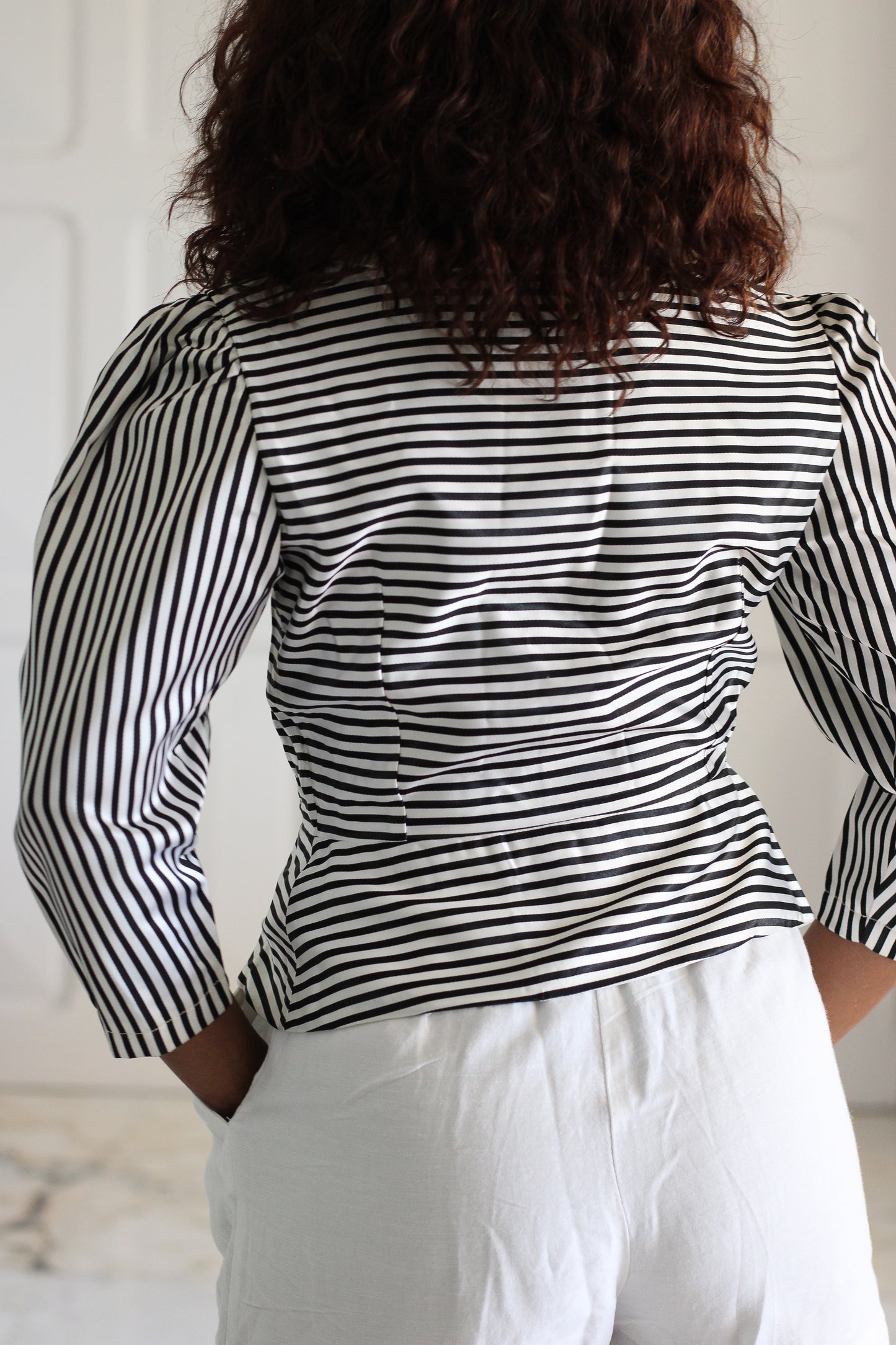 Baltai veste à motifs rayures