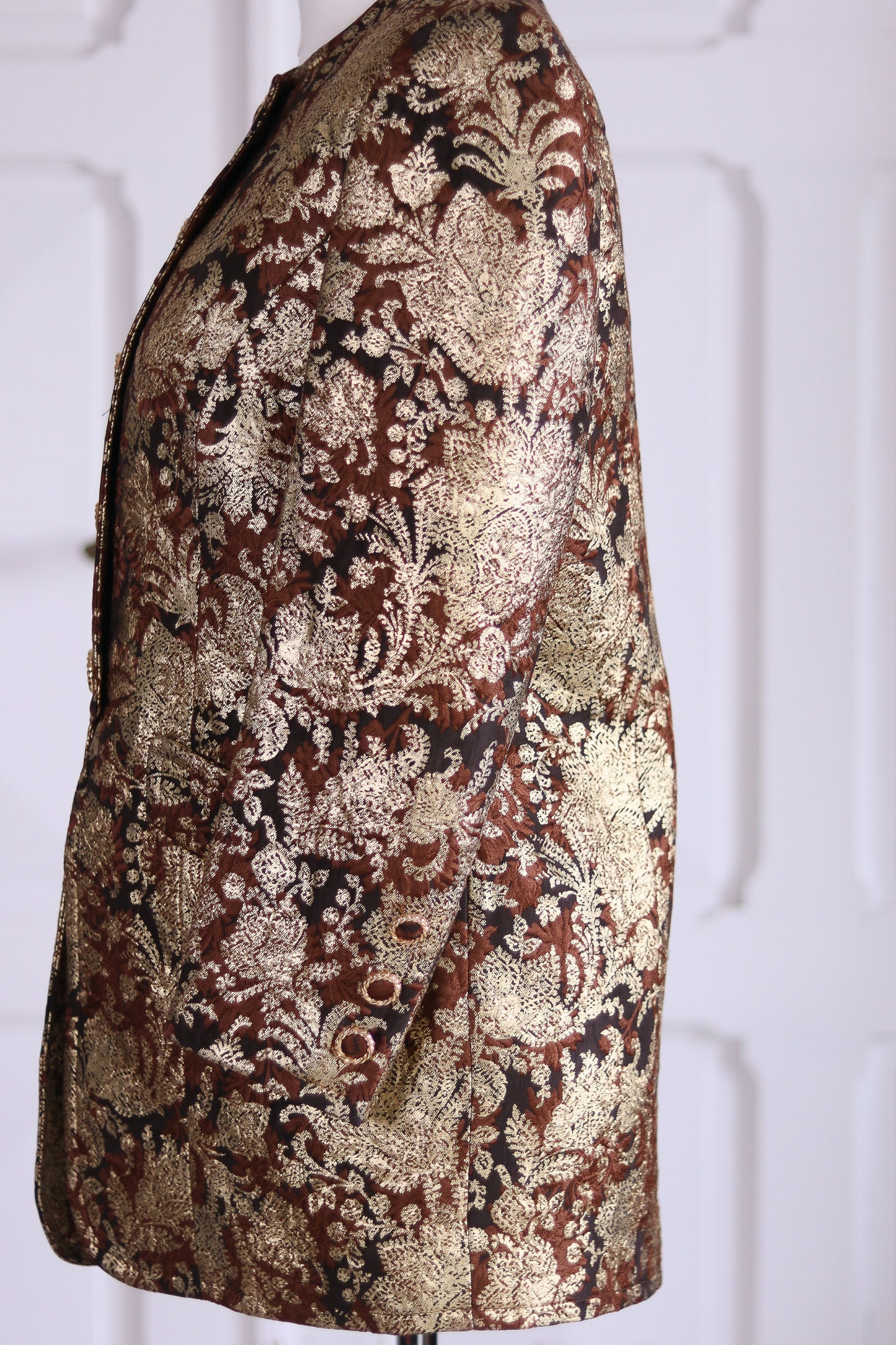 Hannezo Paris Veste brocart doré