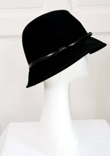 Charger l&#39;image dans la galerie, Chapeau cloche made in Italy