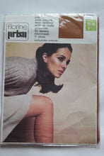 Charger l&#39;image dans la galerie, Bas sans couture Florine Prixu années 60