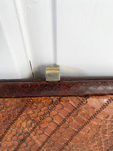 Charger l&#39;image dans la galerie, Pochette rétro en cuir reptile
