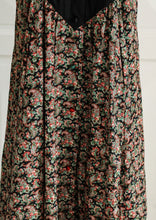 Charger l&#39;image dans la galerie, Brigitte Hernuss robe autrichienne